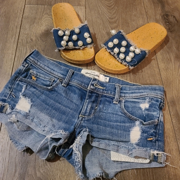 abercrombie kids Other - Girl's Shorts